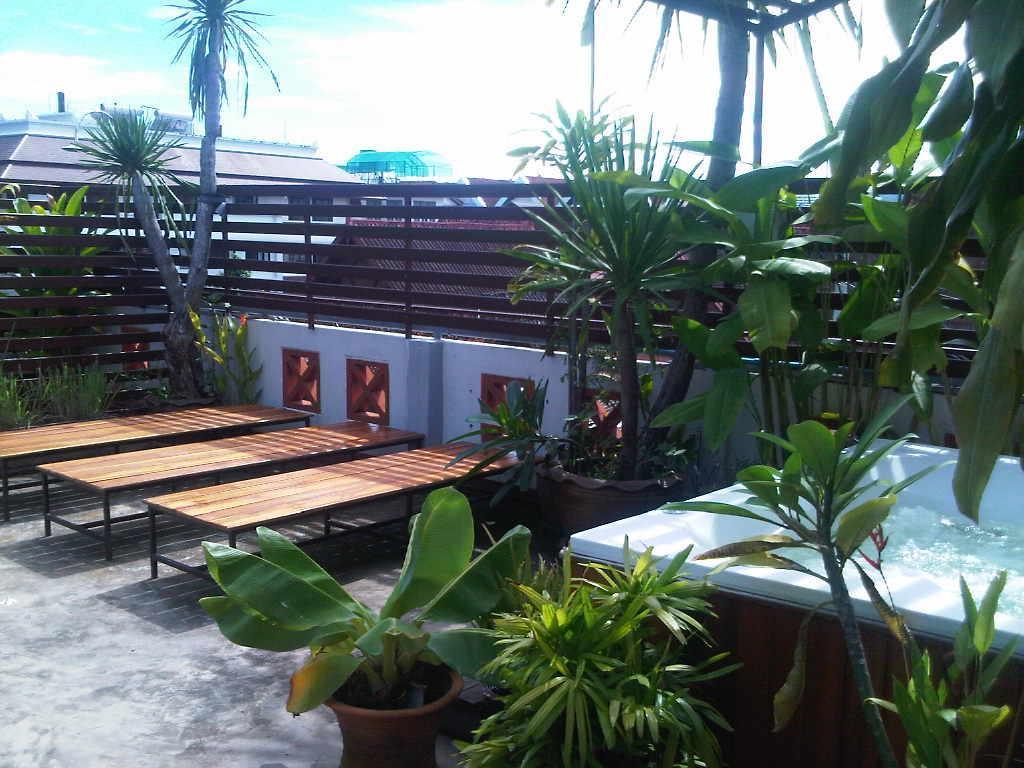 Junior House Vandrehjem Chiang Mai Eksteriør billede